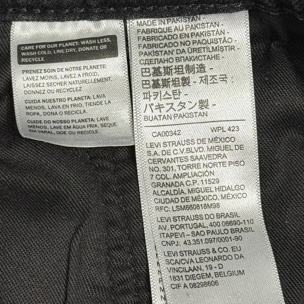 Levis straight slim